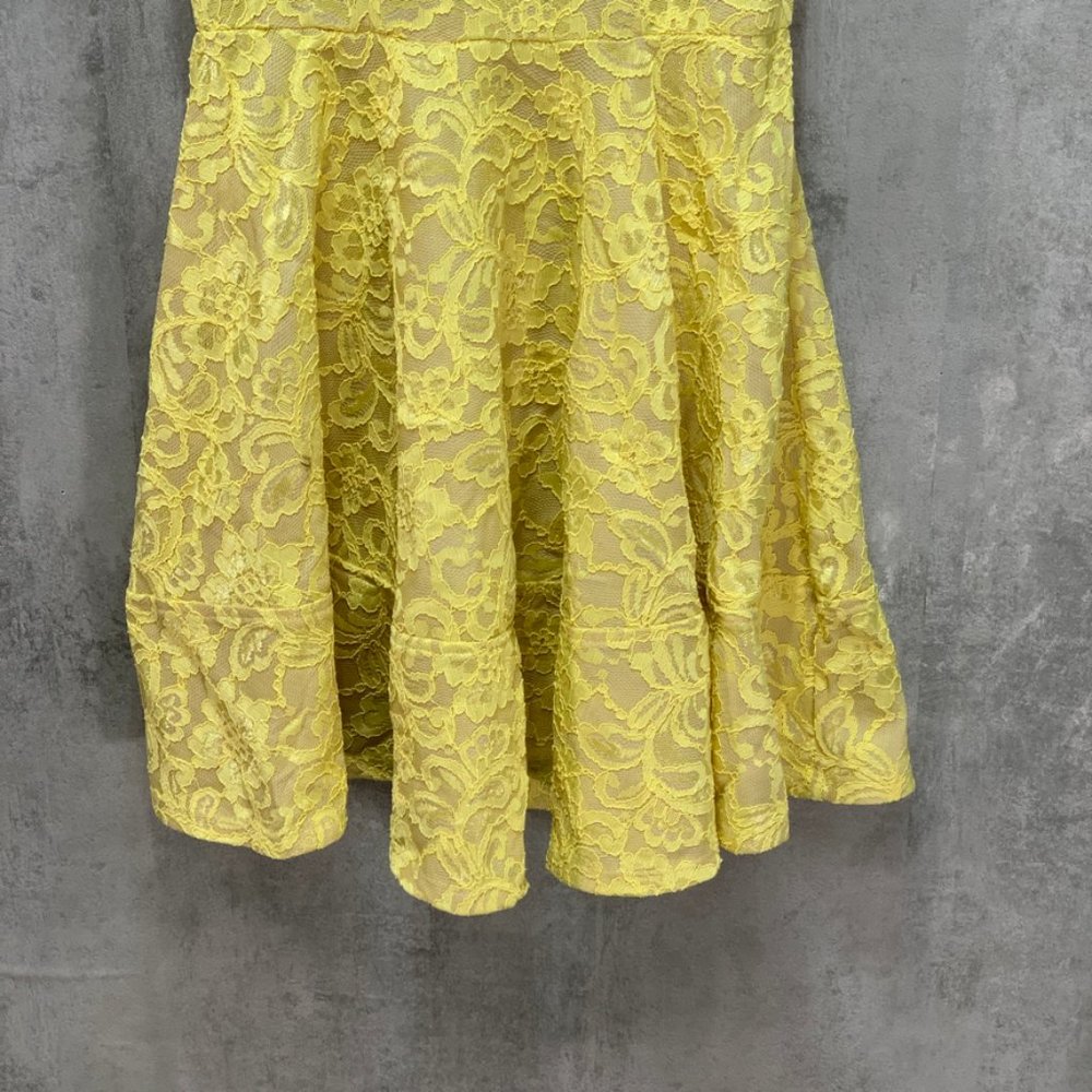 Speechless Juniors' Yellow/Nude Lace V Back Fit & - Picture 2 of 13